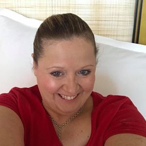 Meet your Posher, Traci